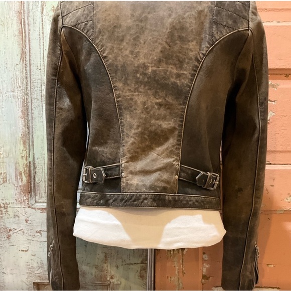 ZARA chocolate brown quality genuine leather
Motorcycle DISTRESSED Jacket- Large - Picture 12 of 13